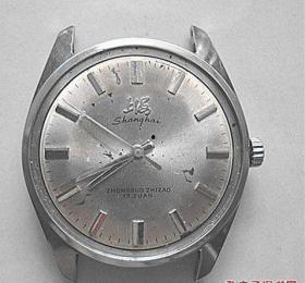 国产老机械表翻新视频